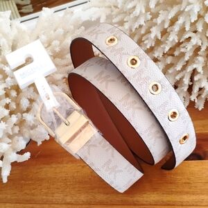 Michael Kors💥NWT💥 Reversible Belt-White MK Logo/ Solid Tan. Gold Hardware.Sz L